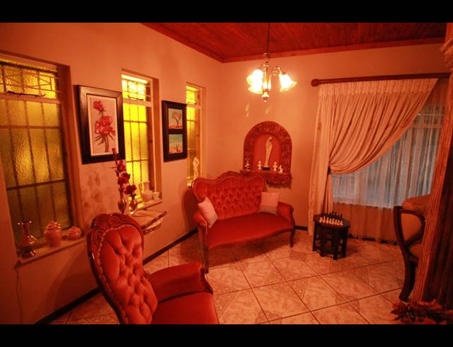 5 BEDROOM HOUSE SOLD IN DORANDIA